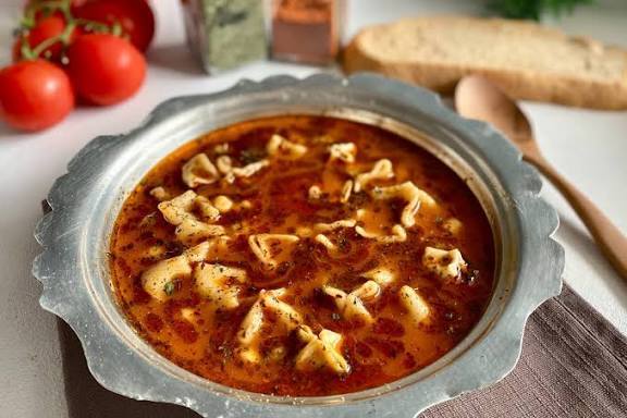 Yüksük çorbası sever misiniz. İftara ne var sizde bugün?
