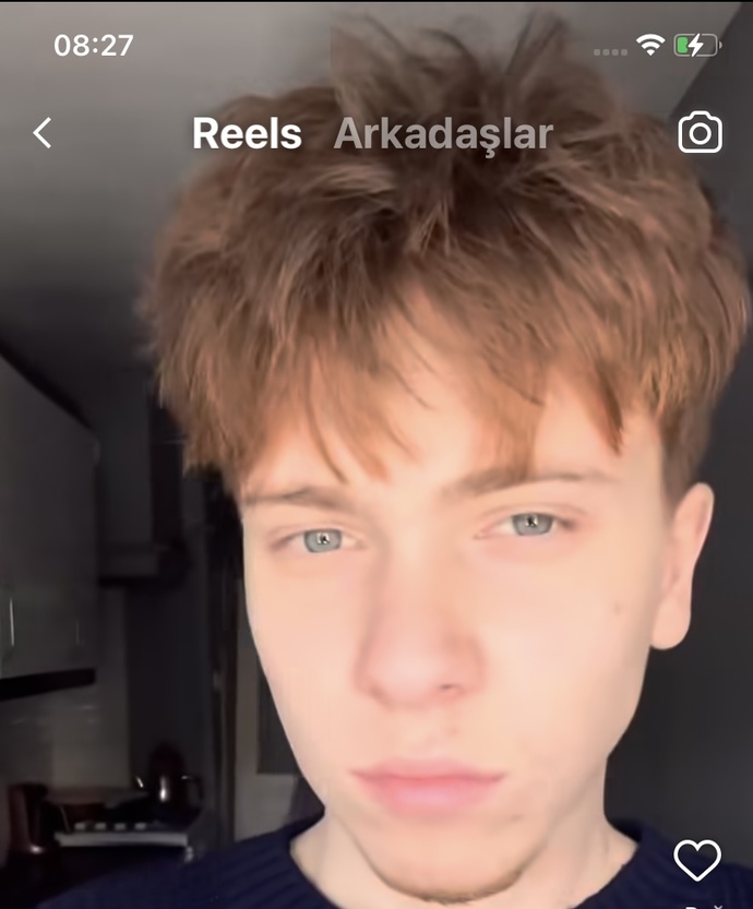 İ