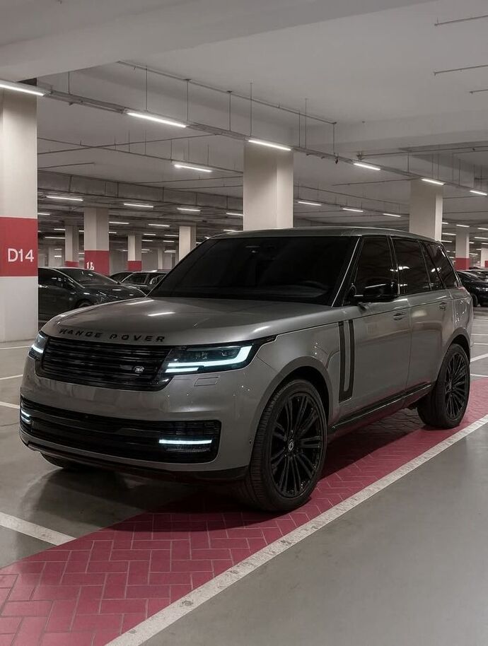 Mercedes G63 mü, Range Rover Vogue mu; hangisi daha iyi ve neden?