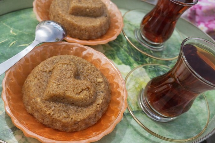 Arkadaşlar bugün de içimizde ölenlere helva kavurduk buyurmaz mısınız? Var mı içinizde öldürdüğünüz birileri?
