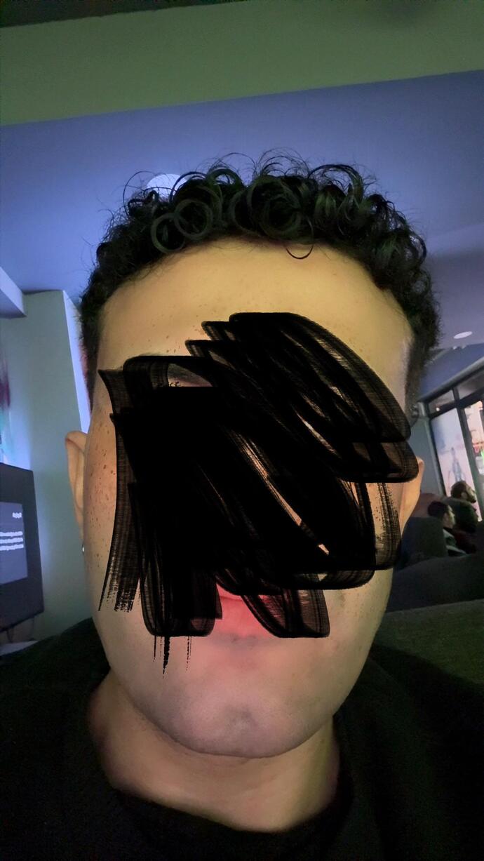 Kızlar, bu saç modelini uzatmalı mıyım yoksa böyle kısa saç mı daha iyi duruyor?