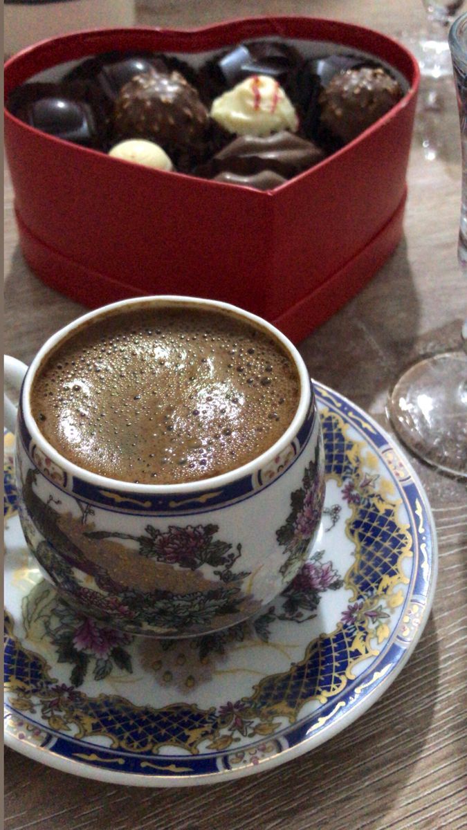 Kahve yaptım kimler içmek ister?