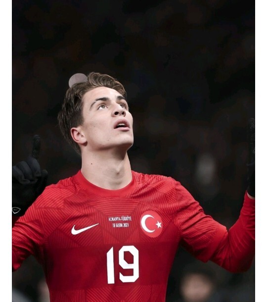 Favori Galatasaraylı futbolcunuz hangisi?