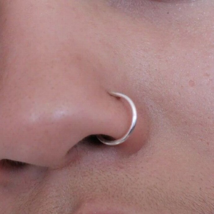Burun piercingi yaptirmayi dusunuyorum sizce yaptırayım mı?