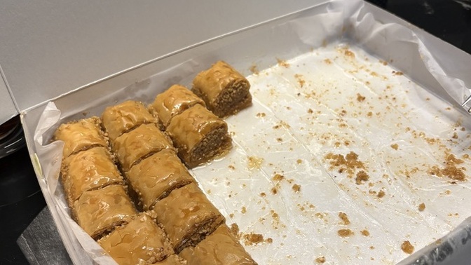 Yarım kilo şerbetli tatlı bir anda yedim, şekerim yükselip havale geçirir miyim?