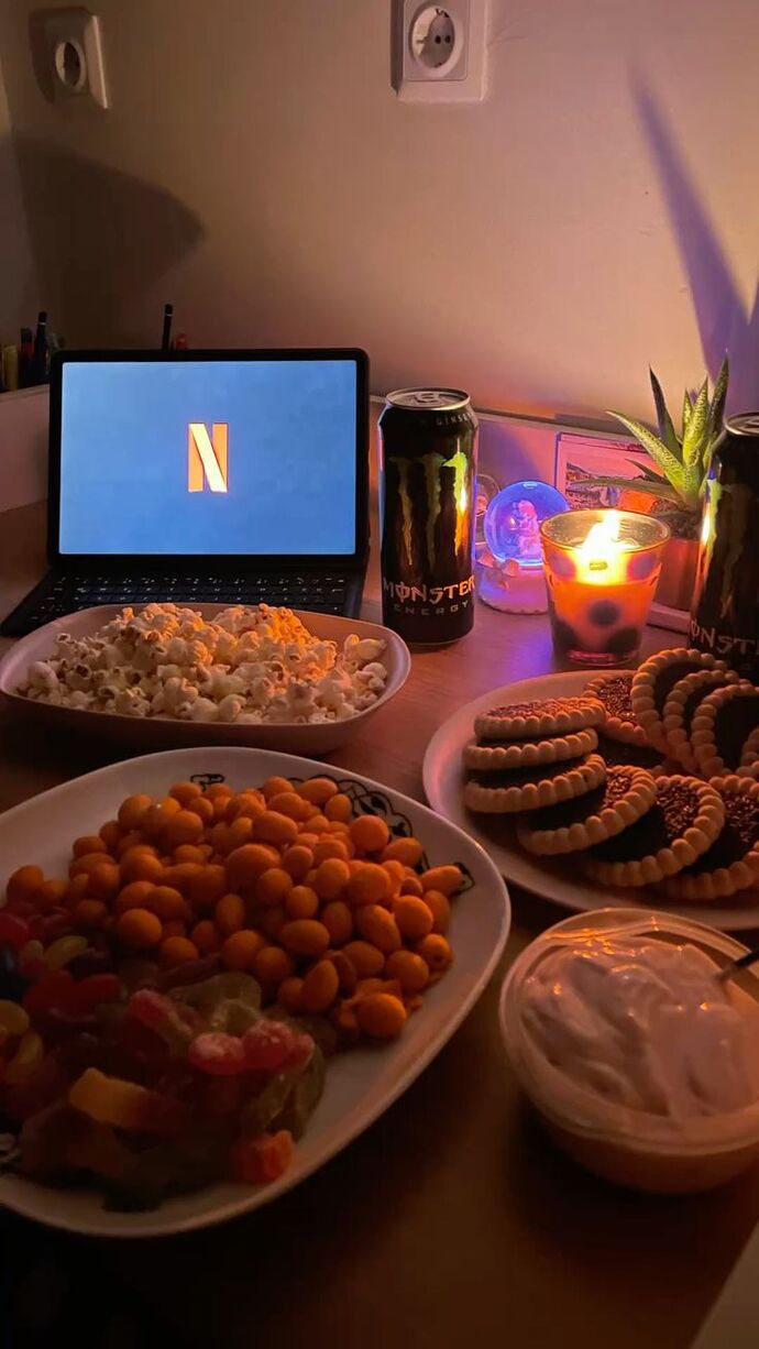 Film izlemek için en iyi saat gece midir yoksa gündüz mü?
