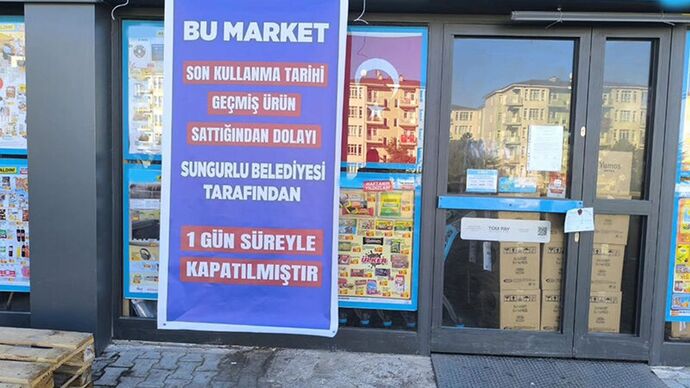 Markette tarihi geçmiş ürün görünce ne yapıyorsunuz, çöpe mi atıyorsunuz yoksa şikayet mi ediyorsunuz?