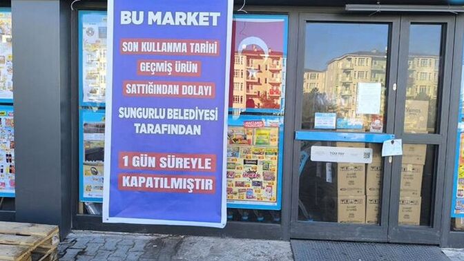 Markette tarihi geçmiş ürün görünce ne yapıyorsunuz, çöpe mi atıyorsunuz yoksa şikayet mi ediyorsunuz?