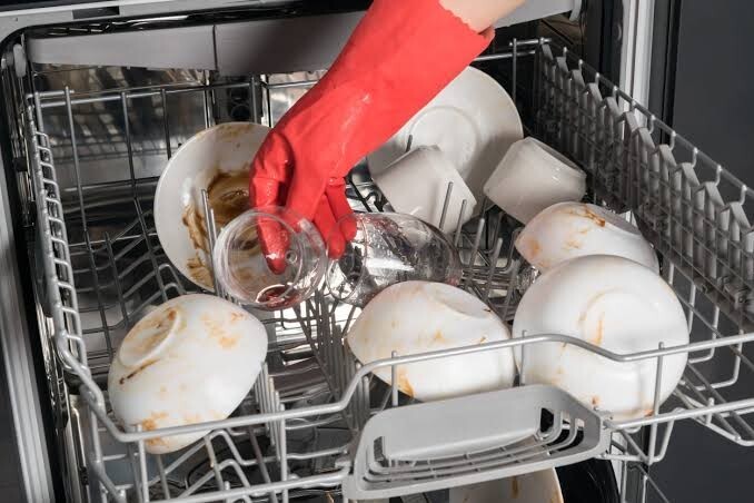 Bulaşıkları yemekten önce mi yıkıyorsunuz, yemekten sonra mı?