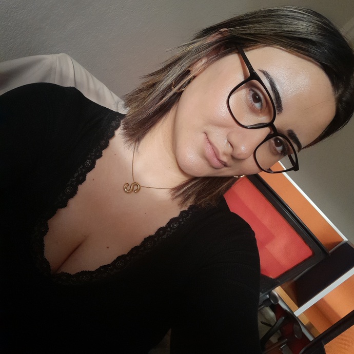 Bu saç rengim mi daha iyi yoksa düz hafif yansımali kahverengiye mi boyasam?