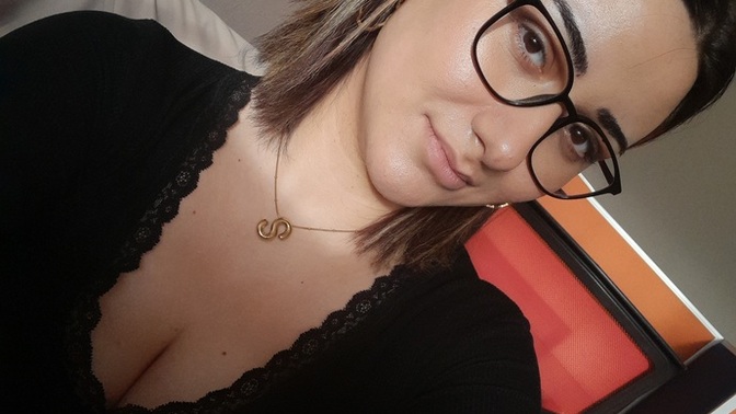 Bu saç rengim mi daha iyi yoksa düz hafif yansımali kahverengiye mi boyasam?