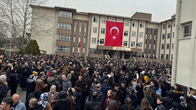 Saldırılar neden artıyor, sizce okullar gerçekten güvenli mi?