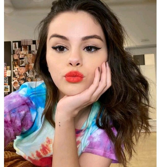 Selena Gomez ve sevgili seçimi şaka mı? Justin nereye kayboldu?