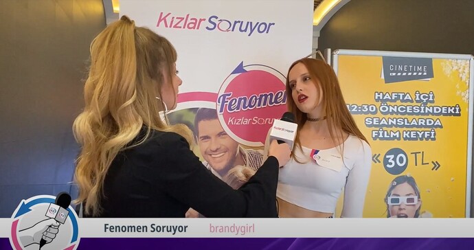 Neden, burada boş insanlar fenomen oluyor lafı söyleniyor?