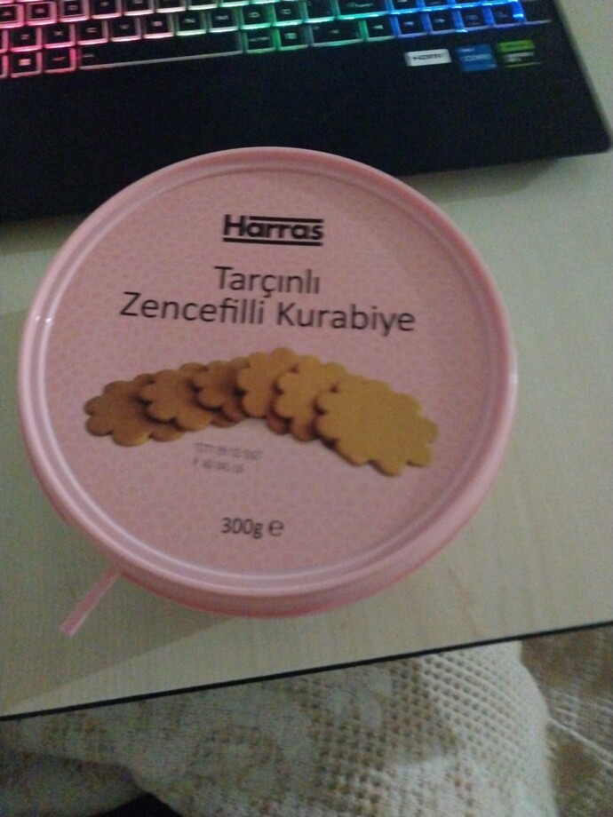 Hazir kurabiye mi ev yapimi kurabiye mi?