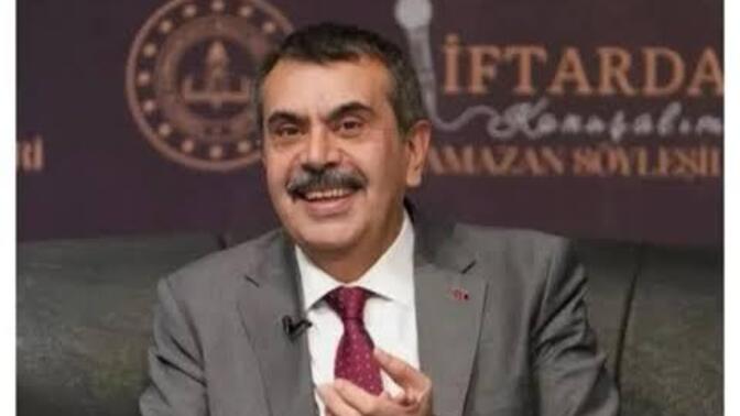 Yusuf Tekin daha kaç ögretmen öldürüldükten sonra istifa edecek, okullarda ögretmene şiddet neden durdurulamıyor?