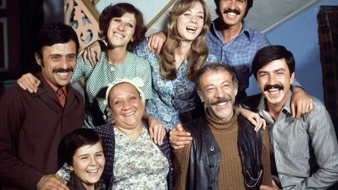 KızlarSoruyor bir aile olsaydı siz bu ailenin neyi olurdunuz söyliyim mi?