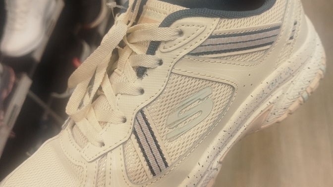 Günlük kullanım ve rahatlık için Adidas mı Skechers mı daha iyi tercih?