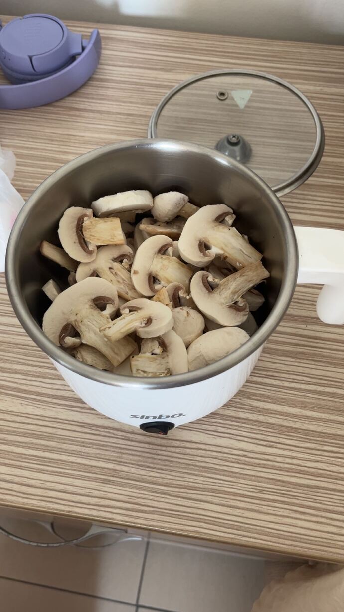 Mantarla yurtta ne yemek yapabilirim?