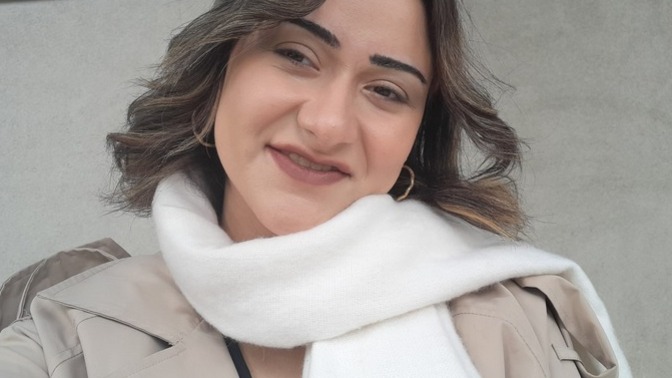 Kızıl saç rengi için önce saçı tamamen eşit kahverengiye boyatmak şart mı?