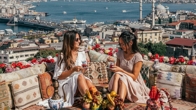 İstanbul'da ilk kez gelenler için gezilecek yerler ve yapılacak aktiviteler neler olmalı?