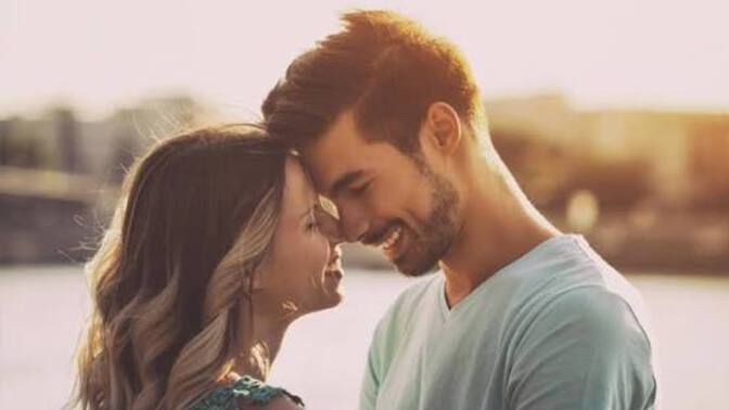 Aşkı bir kelimeyle anlat deseler, hangi kelimeyi seçerdiniz? Neden o kelime?
