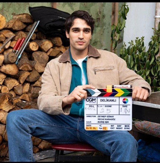 Bir dizi ya da filmde oyunculuk teklifi gelse kabul eder misin?