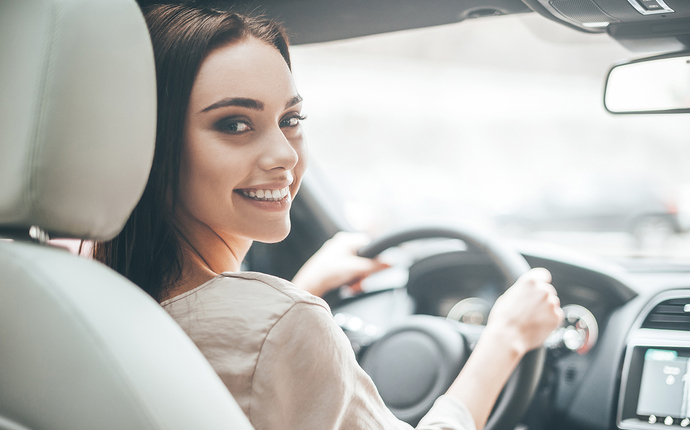 Araba kullanmayı çok iyi bilen kadınlar sizce ne kadar etkileyici ve çekici?