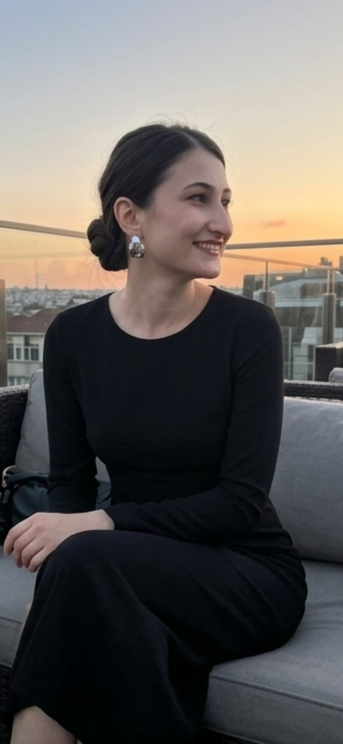 Zarif biri miyim sizce. Nasılım. Kürt’üm ?