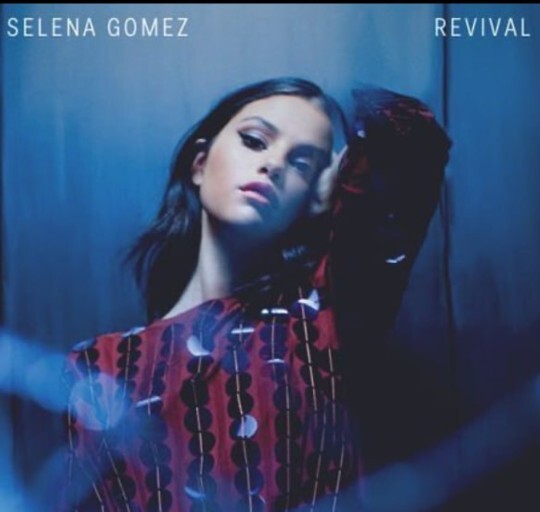 Selena Gomez dinleme bağımlısıyım, ne yapmalıyım?