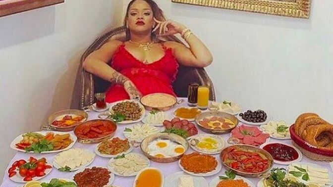 Sahuru kiminle beraber yapacağını öğrenmek ister misin?