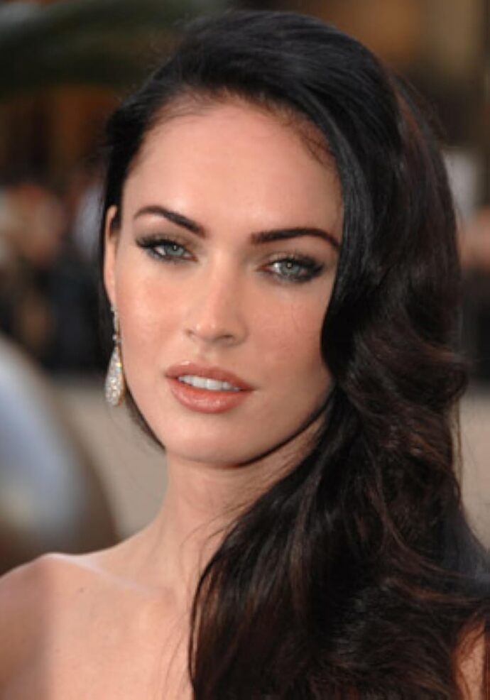 Megan Fox un eski ve yeni estetikli hali hakkında ne düşünüyorsunuz?