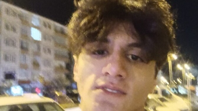 Arkadaşlar sizce yakışıklı mıyım?