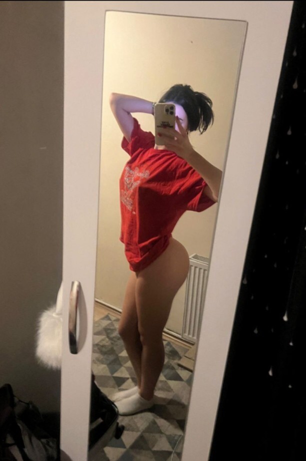 Ayna karşısında fotoğraf çekilmeyi sevenler burada mı, siz de ayna selfie çekiyor musunuz?