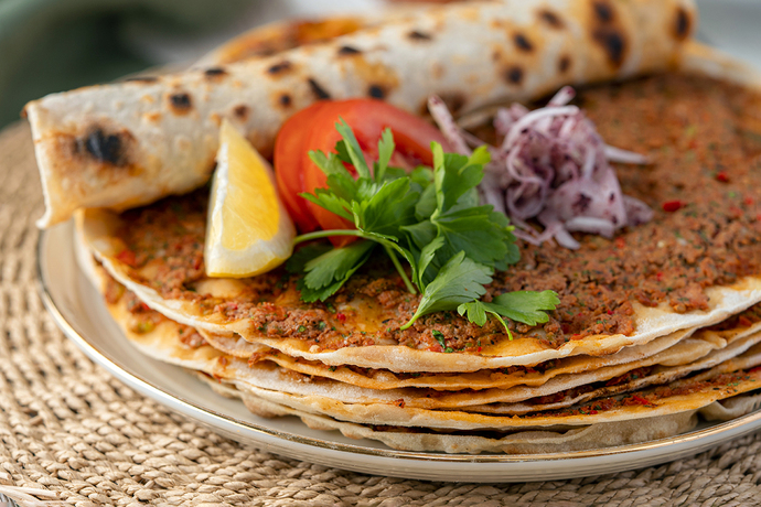 Yea KızlarSoruyor um Lahmacun Tanesi 12₺ den 15₺ olarak zam yapmışlar Nedir pahalılık?
