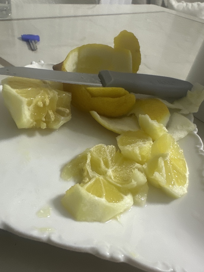 Canim limon çekti birden, sever misiniz sade yemeyi?