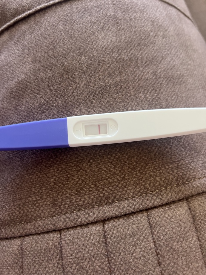 Çok silik çizgi hamilelik testi pozitif mi sayılır, hamile miyim acaba?
