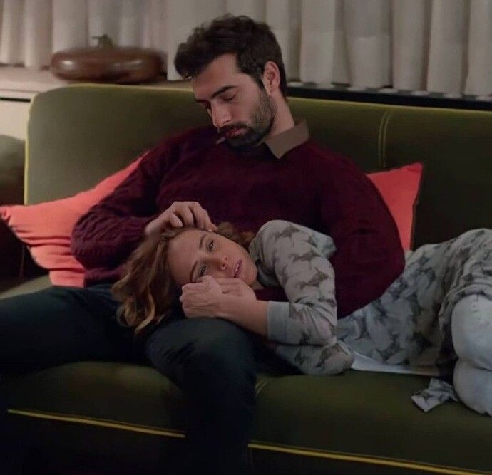 Bir insandan vazgeçmek mi daha zor, yoksa onunla yaşadığın anıları unutması mı daha zor?