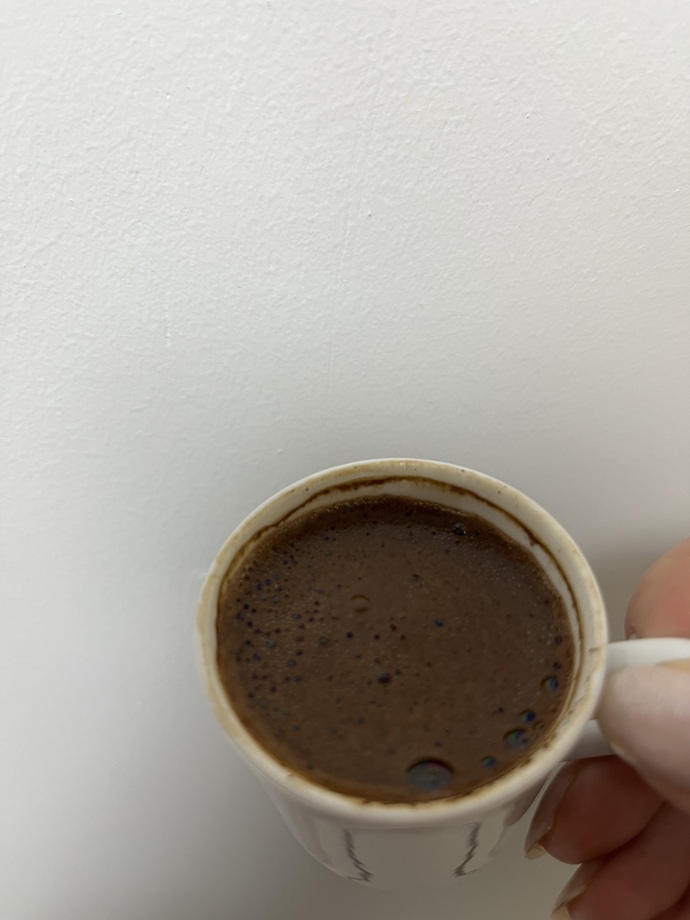 Aşk böcüklerim size köpüklü Türk kahvesi yapayım mı?