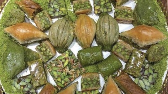 Bu tatlıları bitirebilir misin?