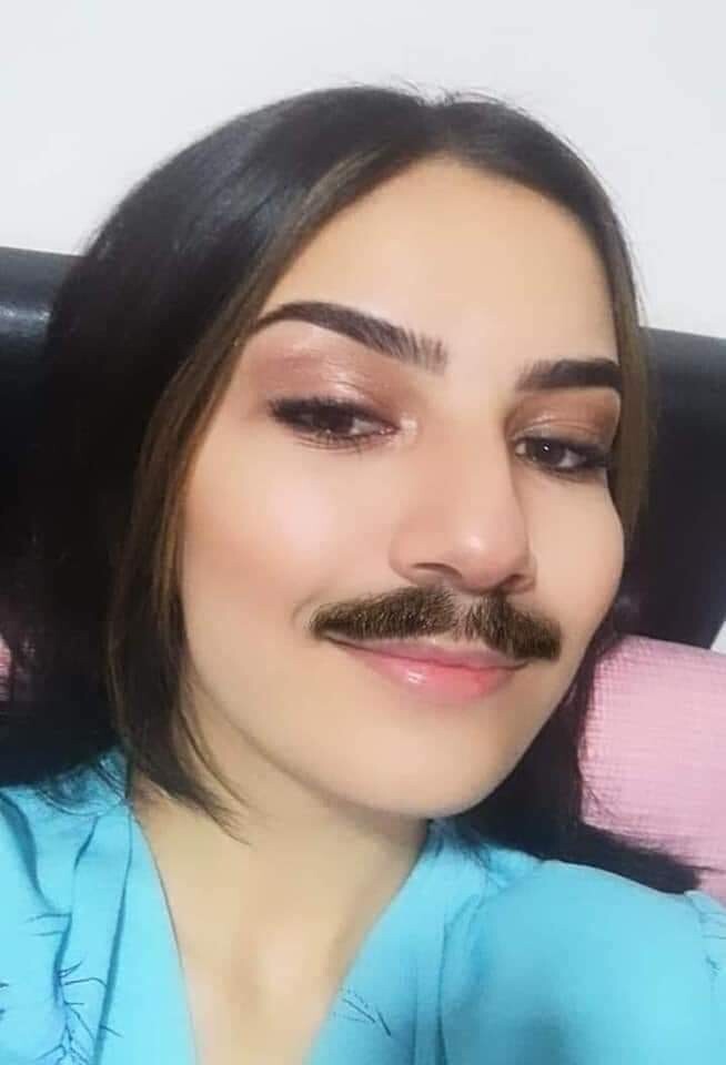 Mutsuzken de gülebilir misin?
