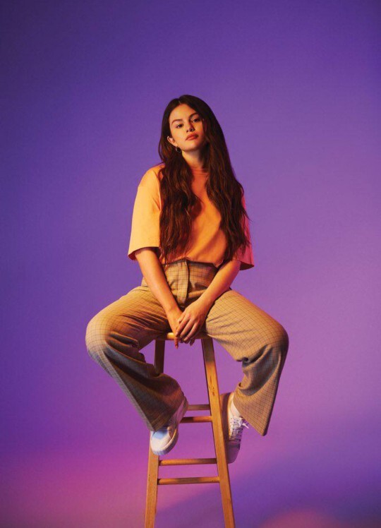 Selena Gomez moda ikonu olabilir mi?