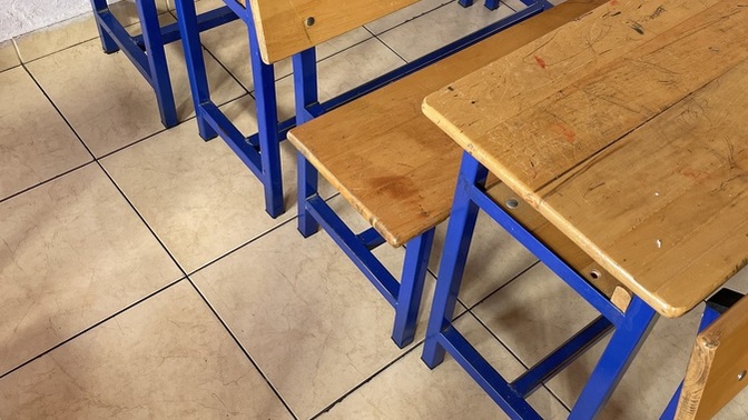 Öğretmenlik okudum ama hademe olarak çalışıyorum. Bu utanılacak bisey mi?