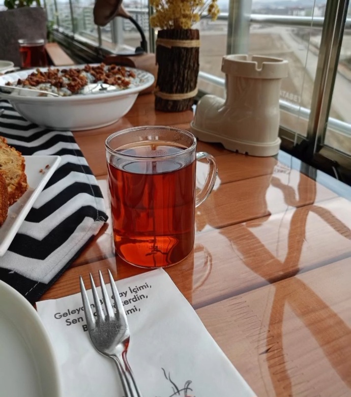 Hava bugün çok güzel balkon sezonunu açtık bugünde iftarı böyle açalım dedik balkon sezonunu açtınız mı?