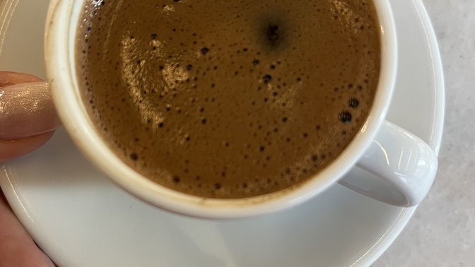 Kimlere kahve ısmarlayayım?