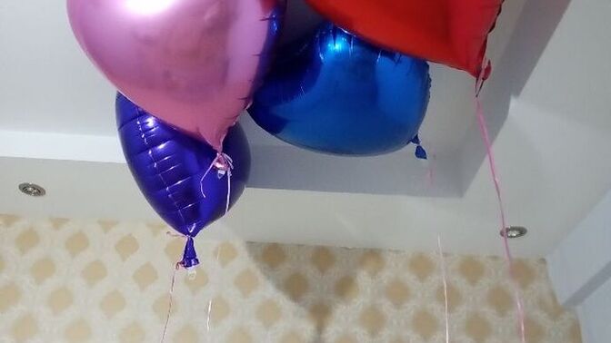 Her gün sevgilisine balon almayan erkeğe erkek denir mi, sizce ilişki böyle mi olmalı?