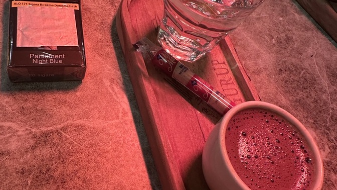 Türk kahvesini nasıl içmeyi seviyorsunuz?