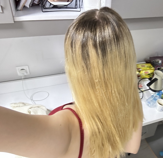 yıkadım ve ışıktan uçlar dore gibi geldi ama gün ışığında normal durabilir asıl rahatsız eden dip bu dip geçişi falan normal mi