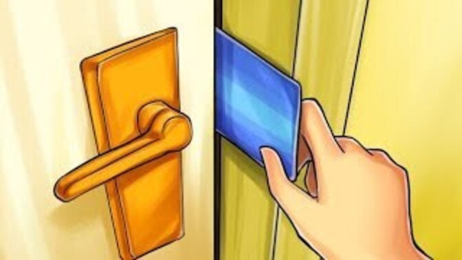 Kapıda kalsan ve kimse olmasa kendin kapıyı açabilir misin?