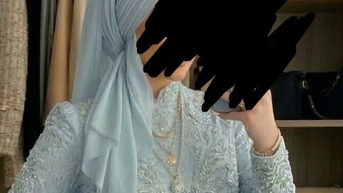 Abimin düğünü için bu elbise çok mu abartı, duruşu nasıl sizce?